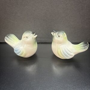 Vintage Ceramic Bird Salt & Pepper Shaker Set